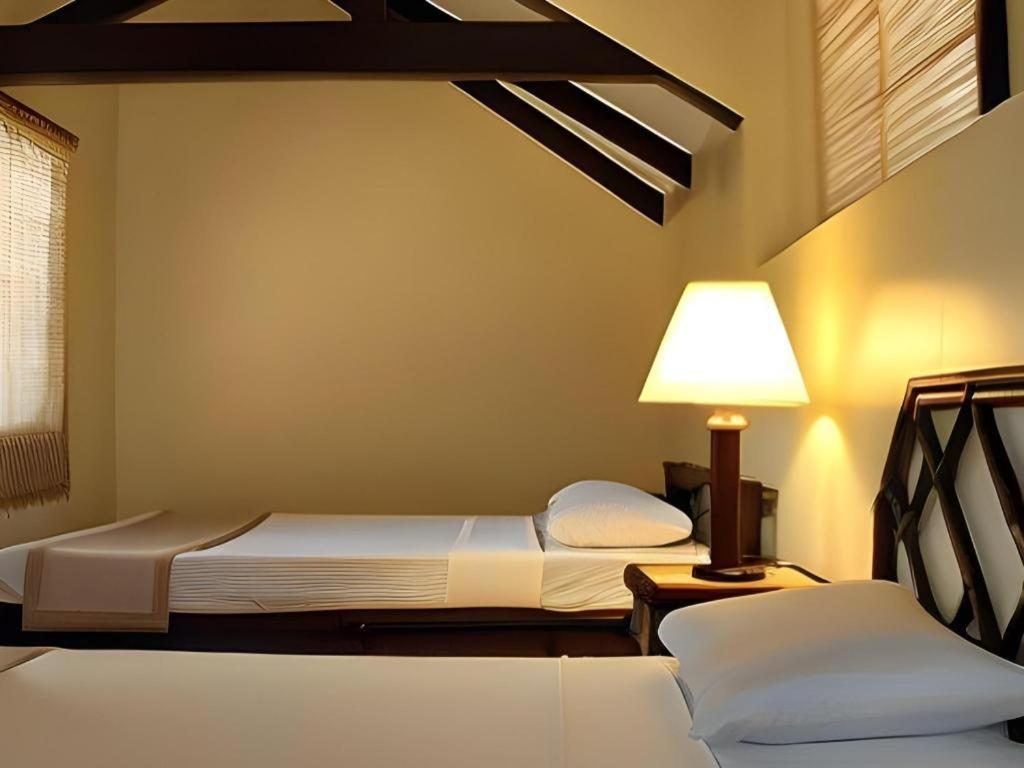 Matabungkay Beach Hotel Batangas Extérieur photo
