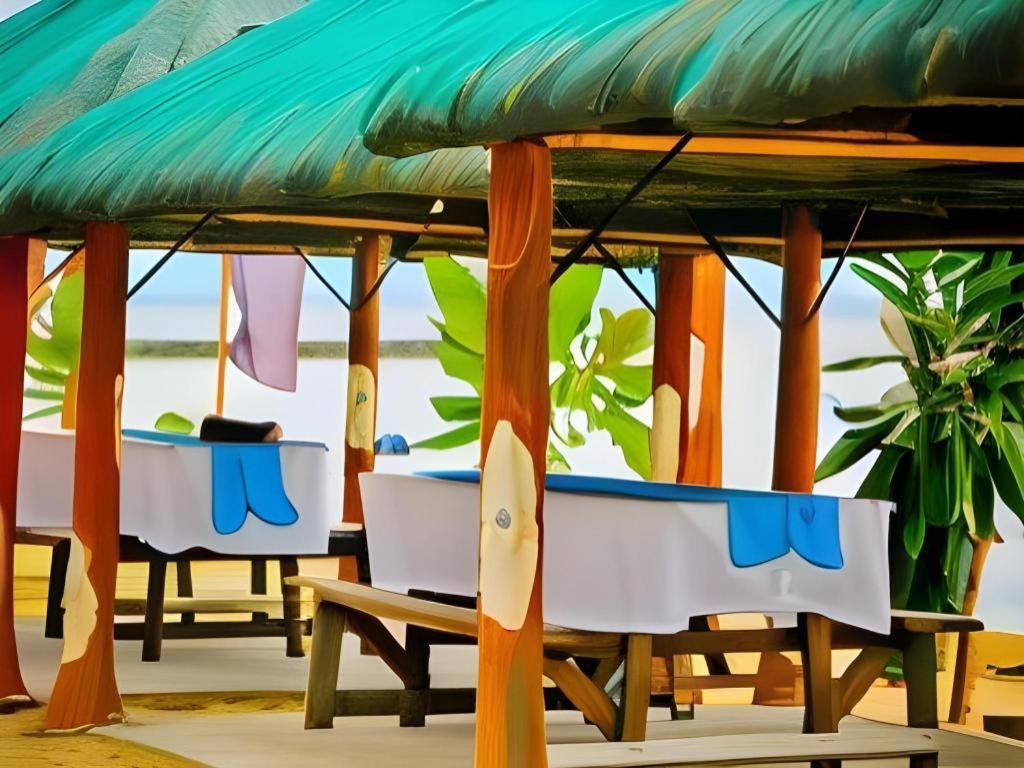 Matabungkay Beach Hotel Batangas Extérieur photo