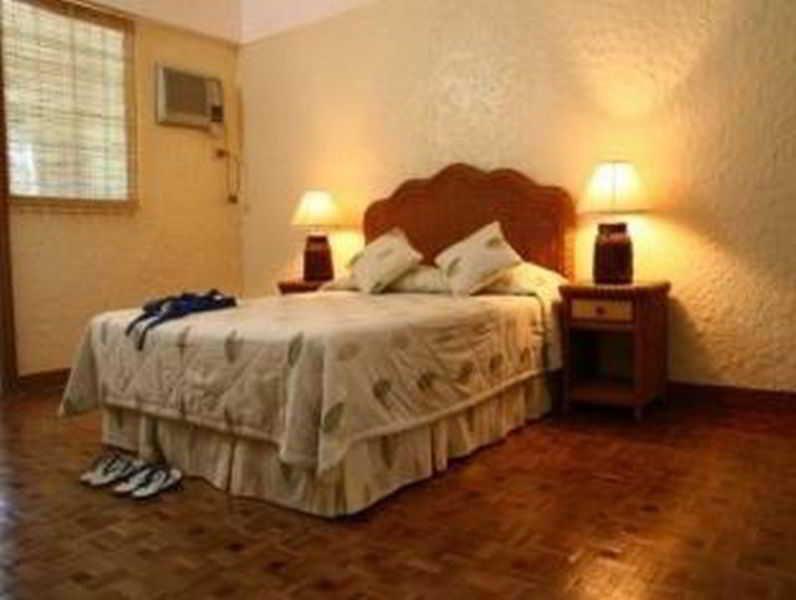 Matabungkay Beach Hotel Batangas Extérieur photo