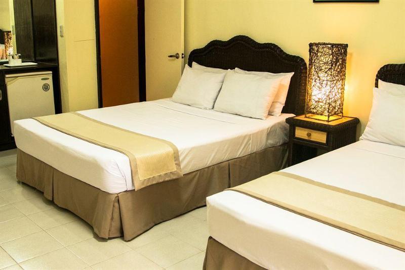 Matabungkay Beach Hotel Batangas Extérieur photo