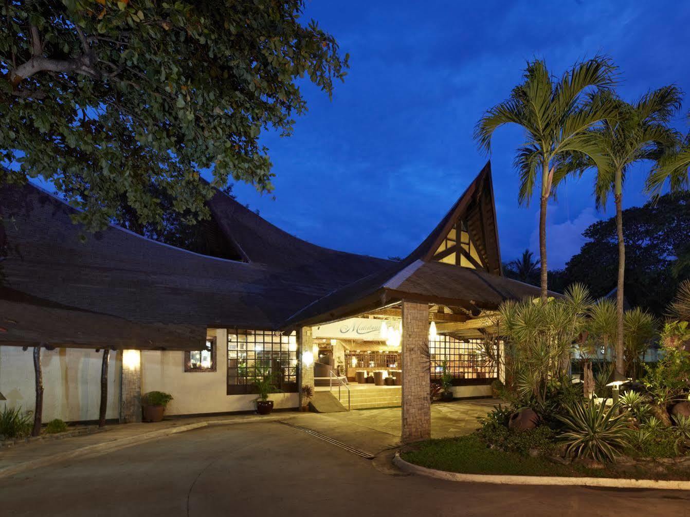 Matabungkay Beach Hotel Batangas Extérieur photo